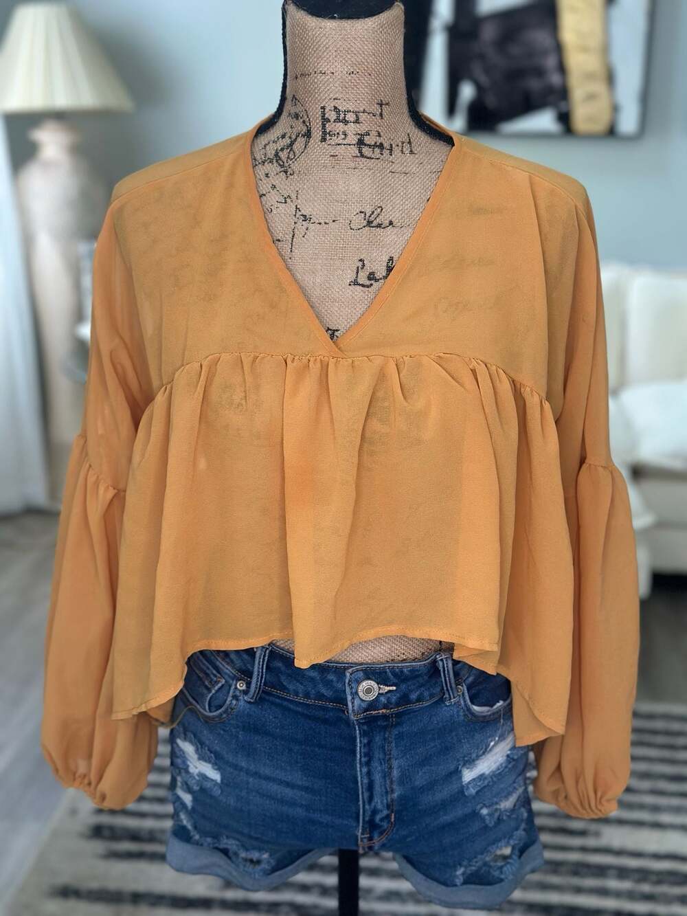 Balloon Sleeved V-Neck Belmont Style Boho Croptop